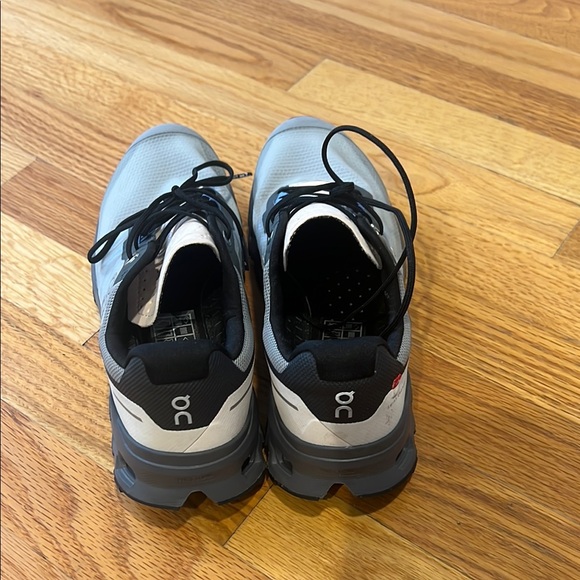 Women’s On Cloudvista Athletic Shoes - Picture 3 of 5